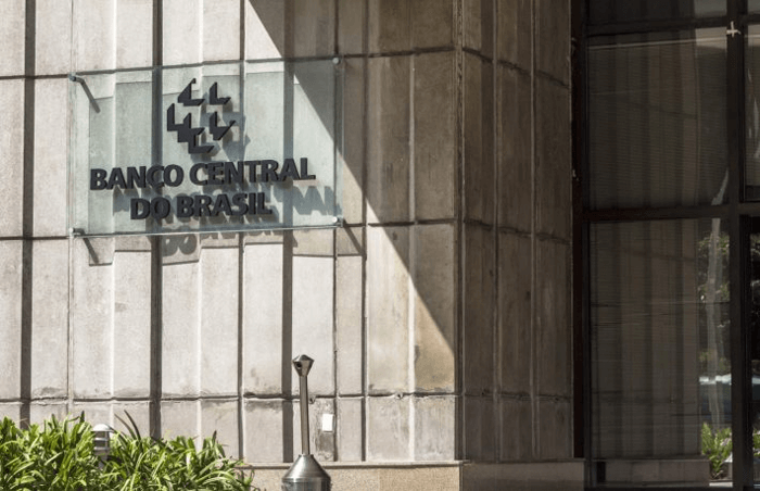 Центральный банк Бразилии начнет мгновенные платежи в ответ на криптовалюту