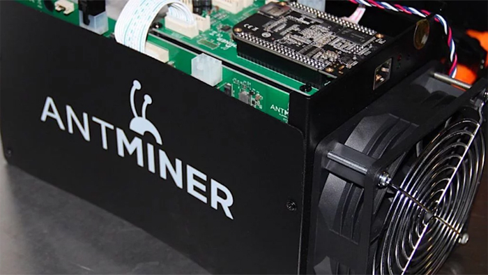 Bitmain подтвердил проблемы с майнерами Antminer S17